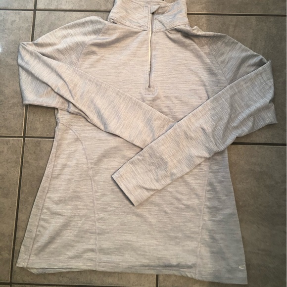 Champion shirt - Picture 1 of 3